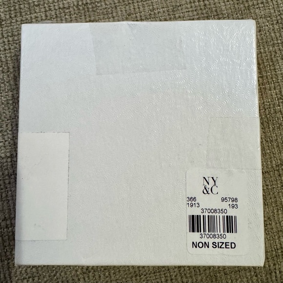 Simone The Label 18K Gold Over Classic Hoops Yellow Tone Never Worn New in Box - Picture 4 of 5